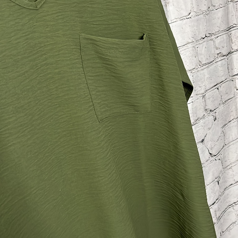 Zenana Green Muslim V-Neck Pocket Blouse - Picture 4 of 4